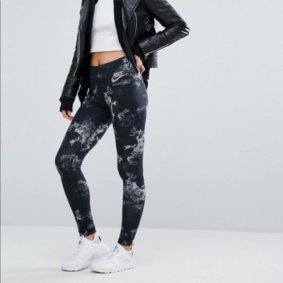 nike international leggings